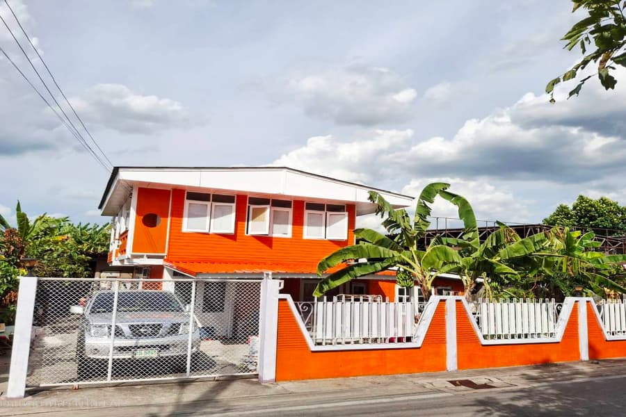 บ้านติดรถไฟฟ้า